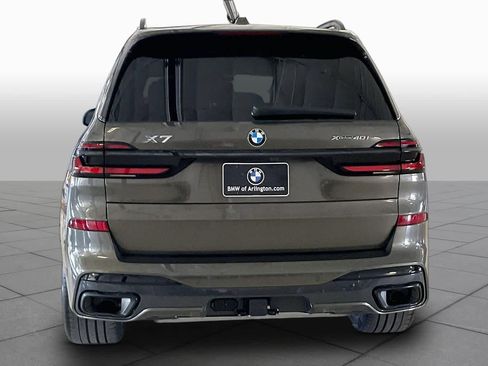 Used 2026 BMW X7 xDrive40i w/ Executive Package AWD/4WD image 4