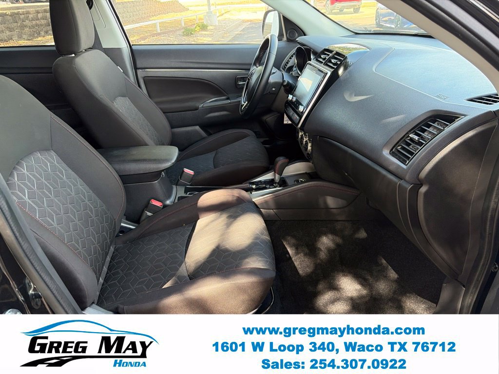 Used 2025 Mitsubishi Outlander Sport LE AWD/4WD image 13