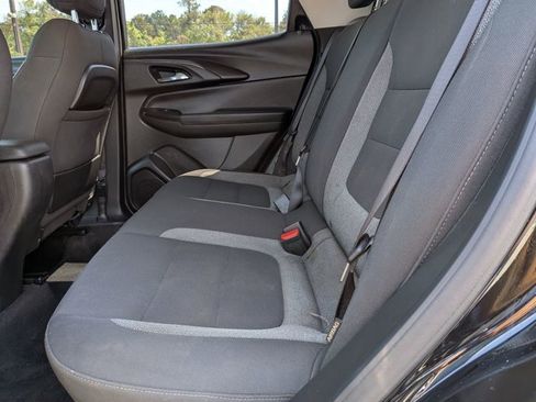 Used 2021 Chevrolet TrailBlazer LS FWD image 17