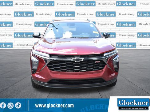 Used 2024 Chevrolet Trax RS w/ Driver Confidence Package FWD image 2