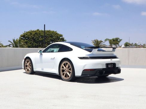 Certified 2025 Porsche 911 Carrera w/ Premium Package RWD image 3