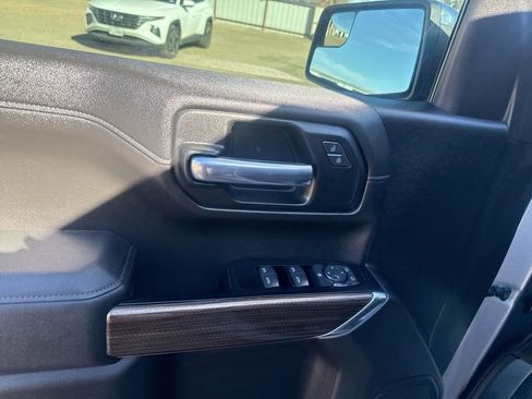 Used 2019 Chevrolet Silverado 1500 LT w/ Texas Edition image 13