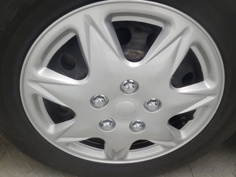Used 2018 Kia Forte LX FWD image 31