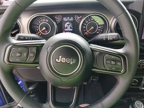 Used 2018 Jeep Wrangler Sport AWD/4WD image 36