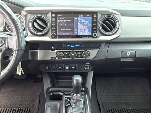 Used 2022 Toyota Tacoma SR5 RWD image 32