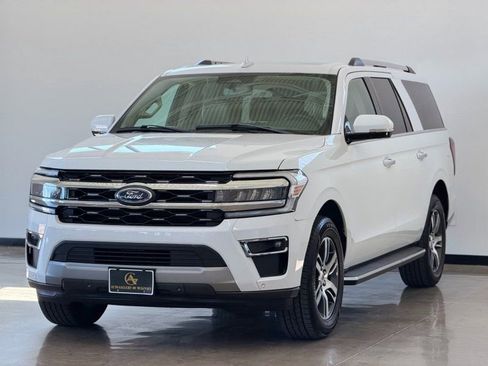 Used 2022 Ford Expedition Max Limited image 3