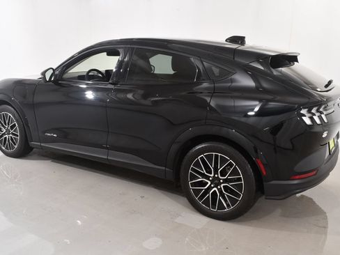 Used 2025 Ford Mustang Mach-E Premium AWD/4WD image 15