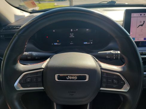 Used 2022 Jeep Compass Trailhawk w/ Trailhawk Elite Group AWD/4WD image 30
