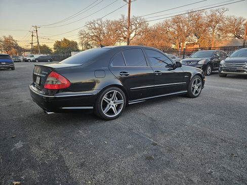 Used 2007 Mercedes-Benz E 63 AMG 4dr Sdn 6.3L AMG RWD image 4