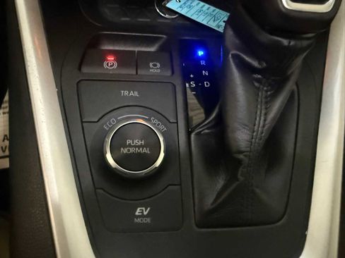 Certified 2024 Toyota RAV4 XLE Premium image 35