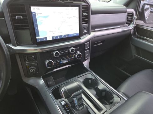 Used 2022 Ford F150 Lariat w/ FX4 Off-Road Package AWD/4WD image 30