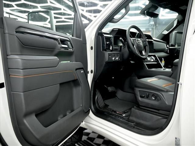 New 2026 GMC Sierra 2500 AT4 w/ AT4 Premium Plus Package AWD/4WD image 20