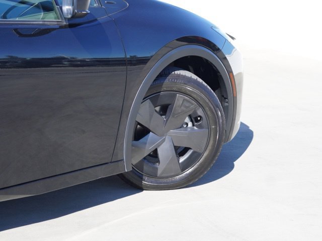 Used 2025 Toyota Prius LE FWD image 9
