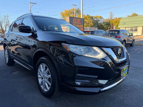 Used 2018 Nissan Rogue SV image 8