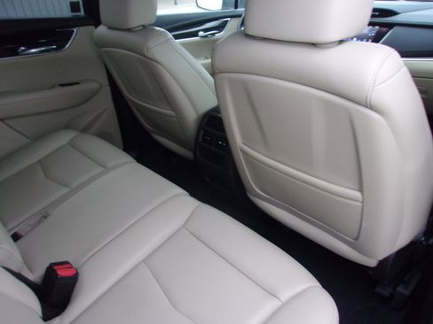 Used 2018 Cadillac XT5 AWD image 13