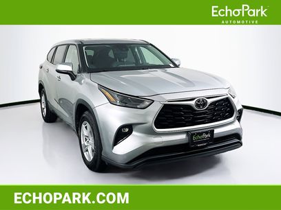 Used 2023 Toyota Highlander LE
