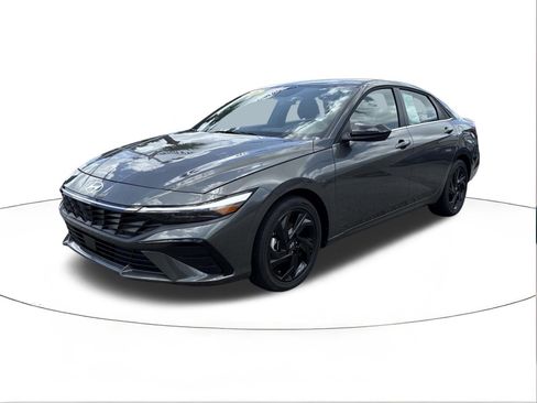 Used 2026 Hyundai Elantra SEL Sport Premium FWD image 7