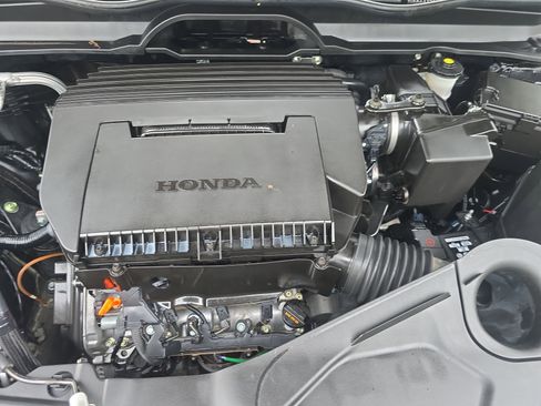 Used 2023 Honda Pilot LX image 30