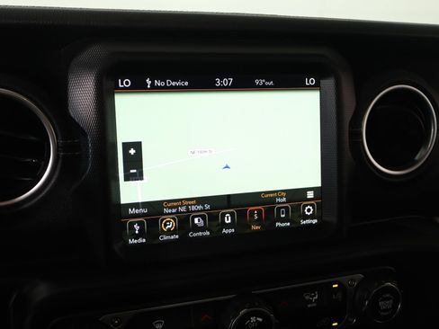 Used 2022 Jeep Gladiator Overland w/ Popular Equipment Package AWD/4WD image 7