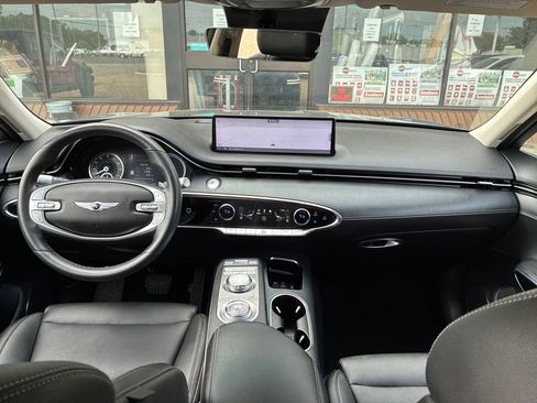 Used 2025 Genesis GV70 2.5T AWD/4WD image 13