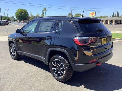 New 2025 Jeep Compass Trailhawk w/ Sun & Sound Group image 22