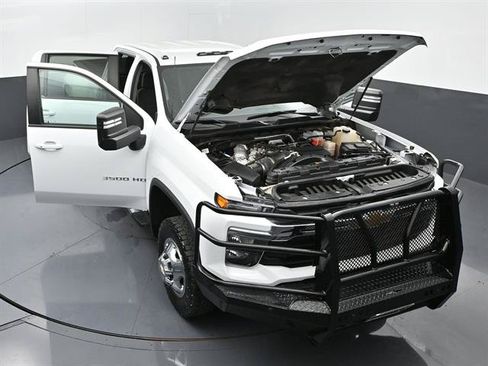 Used 2024 Chevrolet Silverado 3500 LT w/ Convenience Package AWD/4WD image 44