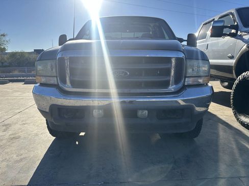 Used 2002 Ford F350 Lariat image 2