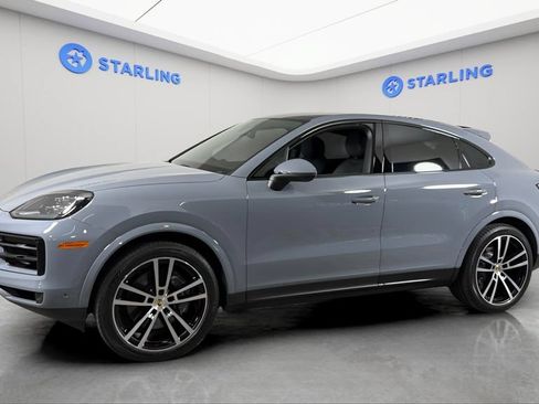 Used 2024 Porsche Cayenne Coupe AWD/4WD image 3