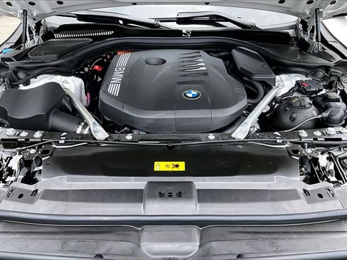 New 2027 BMW 550e xDrive AWD/4WD image 16