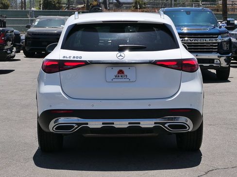 Used 2024 Mercedes-Benz GLC 300 image 6