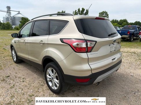 Used 2018 Ford Escape SE FWD image 3