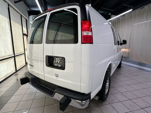 Certified 2025 Chevrolet Express 2500 w/ Driver Convenience Package RWD image 5