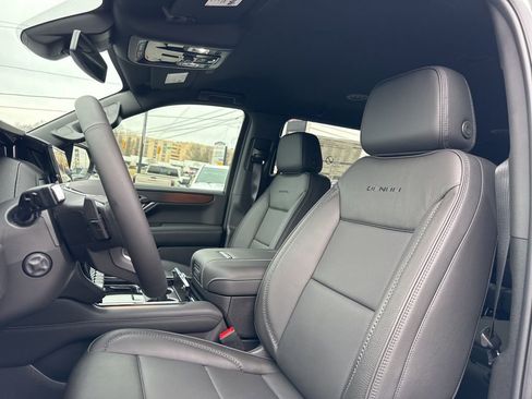 New 2026 GMC Yukon XL Denali image 18