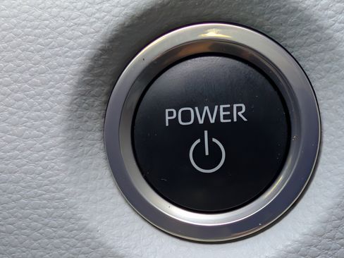 Used 2023 Toyota Corolla SE image 30