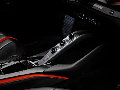 Used 2018 Ferrari 812 Superfast image 62