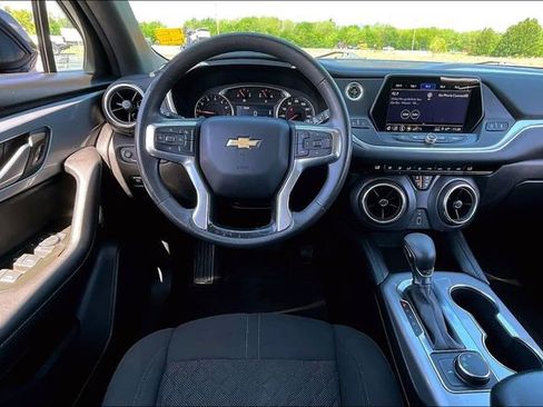 Used 2022 Chevrolet Blazer LT w/ LPO, Black Accent Package FWD image 8