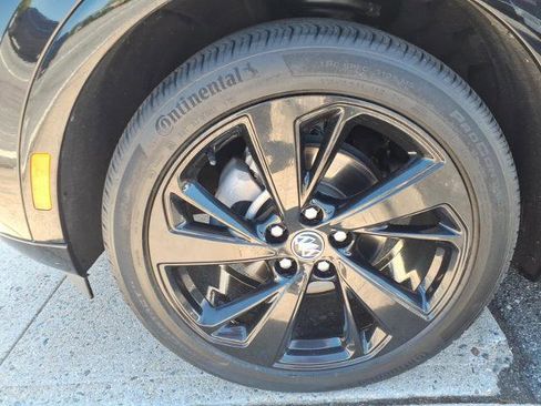 Used 2023 Buick Envision Essence w/ Sport Touring Package AWD/4WD image 9