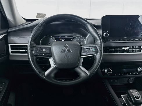 Used 2024 Mitsubishi Outlander SE AWD/4WD image 18
