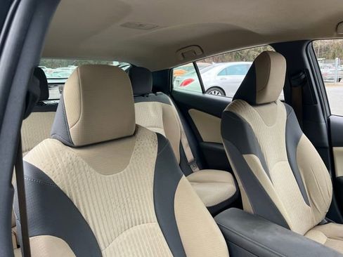 Used 2016 Toyota Prius Two image 31