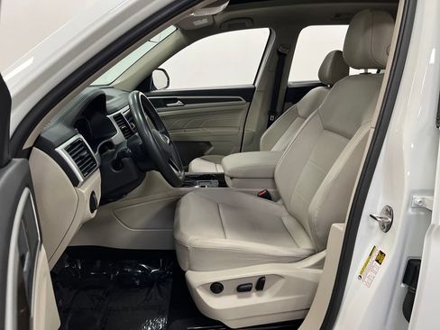 Used 2022 Volkswagen Atlas SE FWD image 12