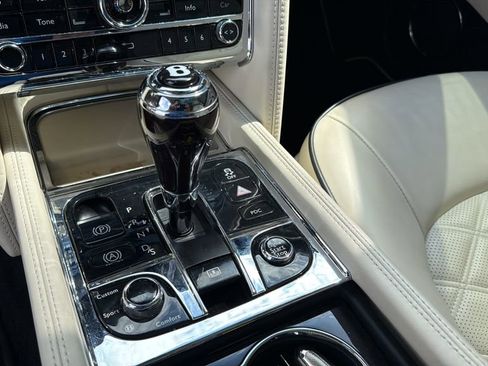 Used 2013 Bentley Mulsanne RWD image 49