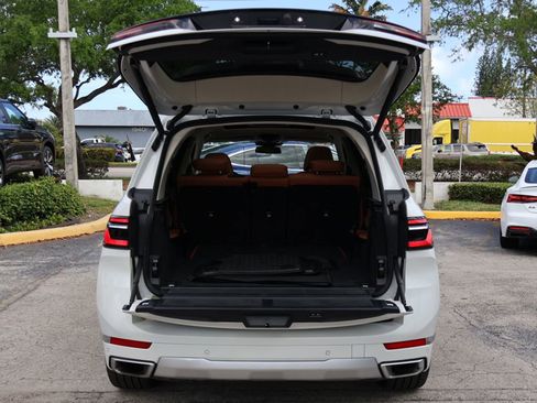 Used 2023 BMW X7 xDrive40i w/ Executive Package AWD/4WD image 23
