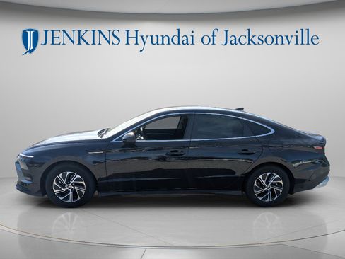 New 2026 Hyundai Sonata Blue FWD image 6