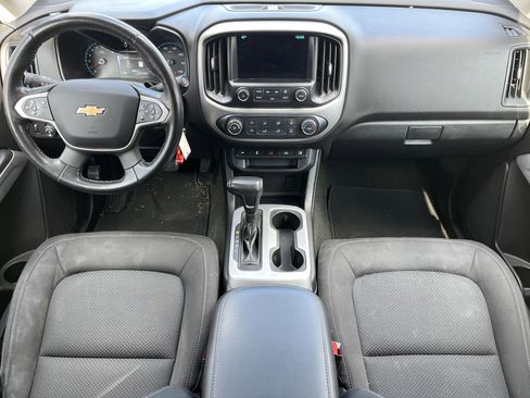 Used 2018 Chevrolet Colorado LT w/ LT Convenience Package image 3
