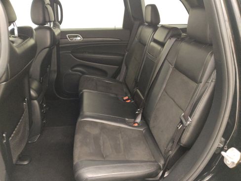 Used 2020 Jeep Grand Cherokee Altitude AWD/4WD image 18