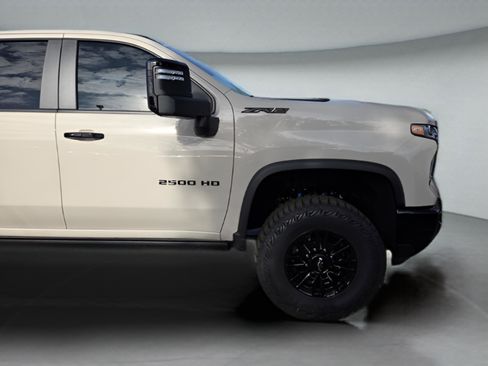 New 2026 Chevrolet Silverado 2500 ZR2 w/ LPO, Dark Essentials Package image 28