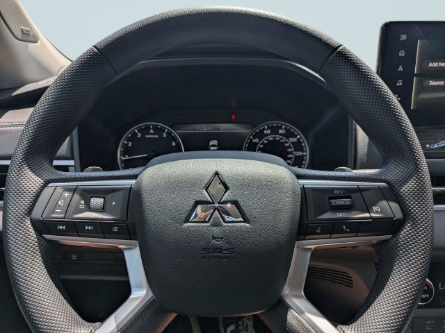 New 2026 Mitsubishi Outlander ES FWD image 27