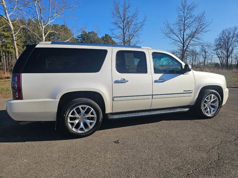 Used 2014 GMC Yukon XL Denali image 5