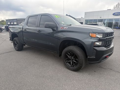 Used 2021 Chevrolet Silverado 1500 Custom Trail Boss AWD/4WD image 1