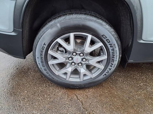 Certified 2023 GMC Acadia SLE image 36